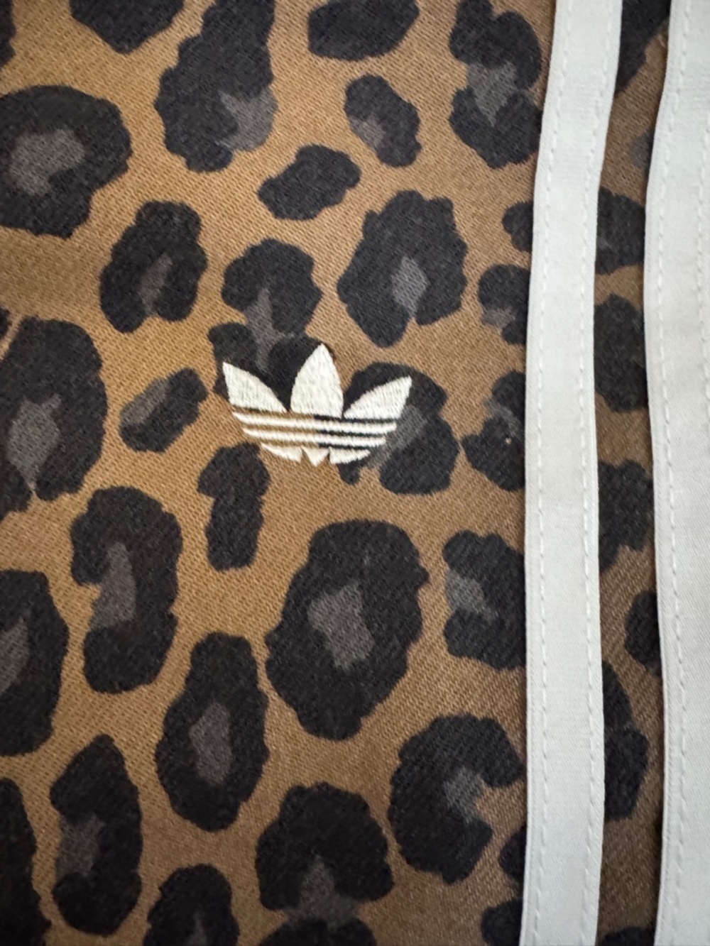 Women ADIDAS Leopard denim Bermuda shorts trendy jorts bronze classic stripes 24 - Picture 4 of 9